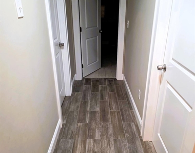 49 Larchmont Road - Photo Thumbnail 5