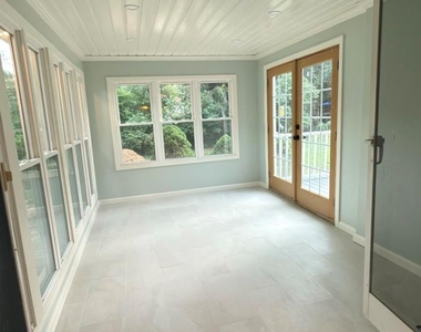 19 Bunkerhill Drive - Photo Thumbnail 9