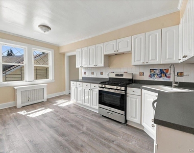 448 Fourth Avenue - Photo Thumbnail 4