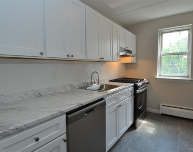 1 Consulate Drive - Photo Thumbnail 8