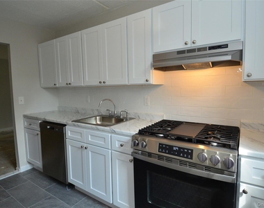 1 Consulate Drive - Photo Thumbnail 9