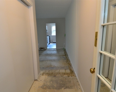 1 Consulate Drive - Photo Thumbnail 4