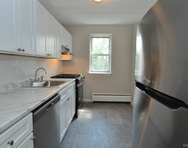1 Consulate Drive - Photo Thumbnail 7