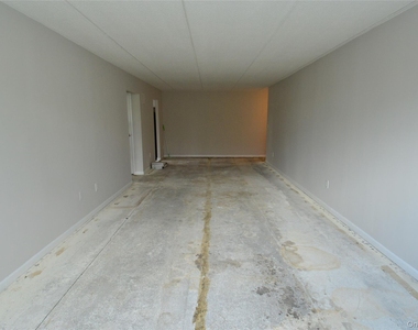 1 Consulate Drive - Photo Thumbnail 11