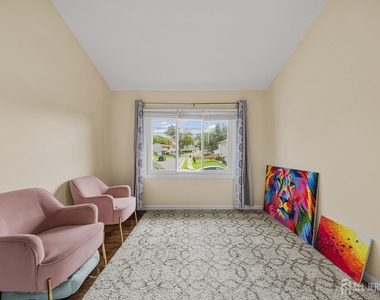 56 Rieder Road - Photo Thumbnail 18