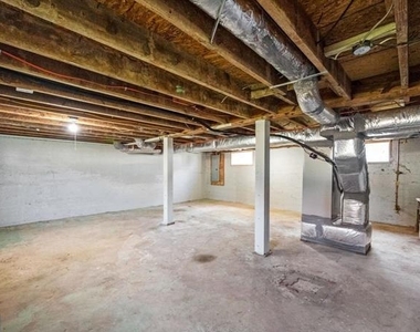 112 Hoyt Street - Photo Thumbnail 3