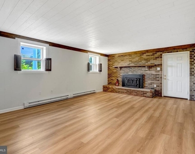 4570 Lawnvale Drive - Photo Thumbnail 19