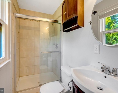 4570 Lawnvale Drive - Photo Thumbnail 12