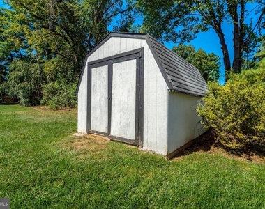 4570 Lawnvale Drive - Photo Thumbnail 26