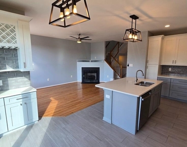 43975 Lords Valley Terrace - Photo Thumbnail 7