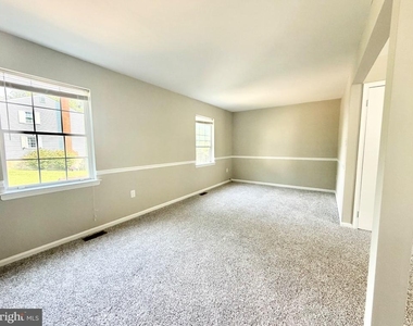 5941 Heritage Drive - Photo Thumbnail 9
