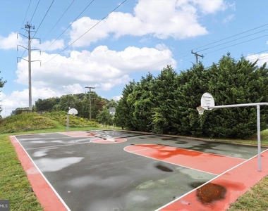 6613 Netties Lane - Photo Thumbnail 22
