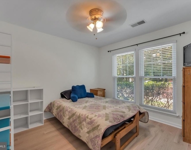 1516 N Point Drive - Photo Thumbnail 26