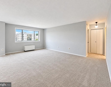 2059 Huntington Avenue - Photo Thumbnail 3