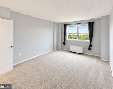 2059 Huntington Avenue - Photo Thumbnail 11