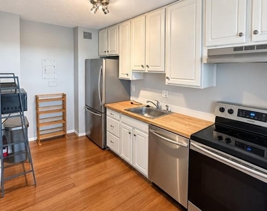 2059 Huntington Avenue - Photo Thumbnail 6
