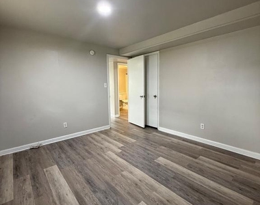 1425 Dandridge Street - Photo Thumbnail 7