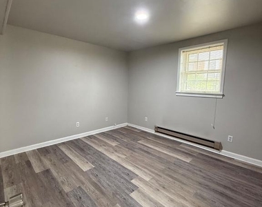 1425 Dandridge Street - Photo Thumbnail 4