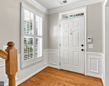 1401 Roundhouse Lane - Photo Thumbnail 1
