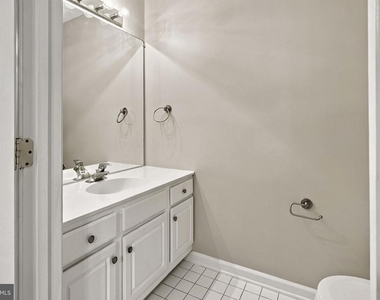 1401 Roundhouse Lane - Photo Thumbnail 12