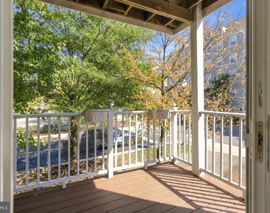1401 Roundhouse Lane - Photo Thumbnail 16