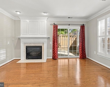 1401 Roundhouse Lane - Photo Thumbnail 10