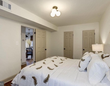 1336 N Ode Street - Photo Thumbnail 9