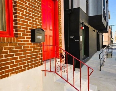 1558 N Randolph Street - Photo Thumbnail 1