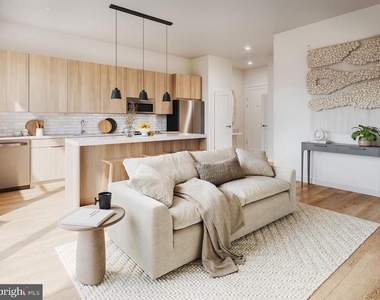 922 N Broad Street - Photo Thumbnail 1