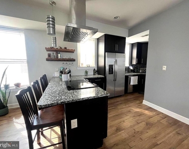 714 N Chadwick Street - Photo Thumbnail 9
