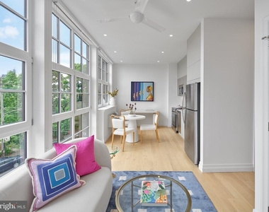 815 - 17 N Poplar Street - Photo Thumbnail 4