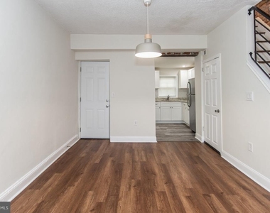 2217 Waterloo Street - Photo Thumbnail 4