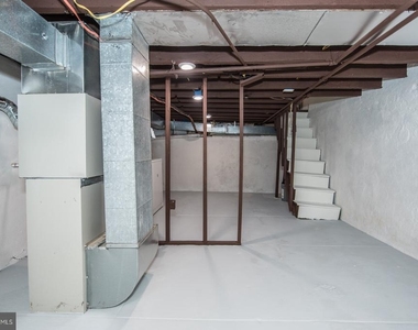 2217 Waterloo Street - Photo Thumbnail 29