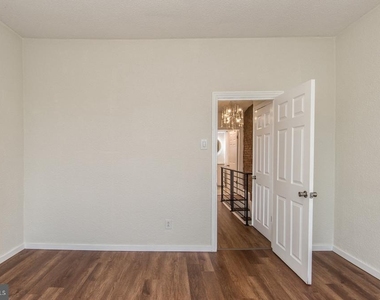 2217 Waterloo Street - Photo Thumbnail 24