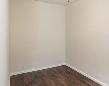2217 Waterloo Street - Photo Thumbnail 26