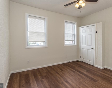 2217 Waterloo Street - Photo Thumbnail 25
