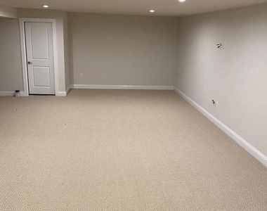 206 Crossing Way - Photo Thumbnail 7