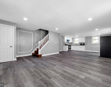 524 Wiltshire Road - Photo Thumbnail 2