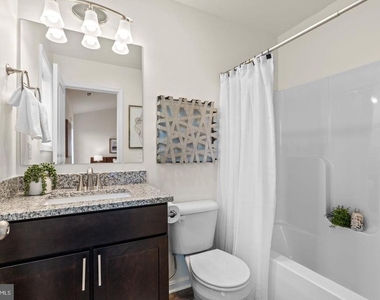 2047 Terrace View Lane - Photo Thumbnail 15