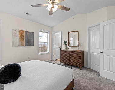 2050 Terrace View Lane - Photo Thumbnail 14