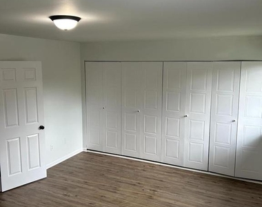 3230 Durham Place - Photo Thumbnail 9