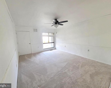 1005 Timber Creek - Photo Thumbnail 10
