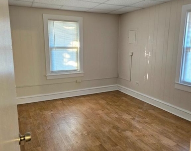 6124 Wayne Avenue - Photo Thumbnail 5