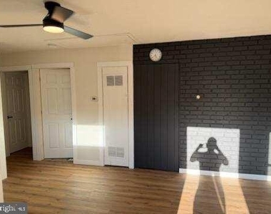 33 Stagecoach Road - Photo Thumbnail 7