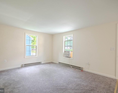 403 Newton Terrace - Photo Thumbnail 6