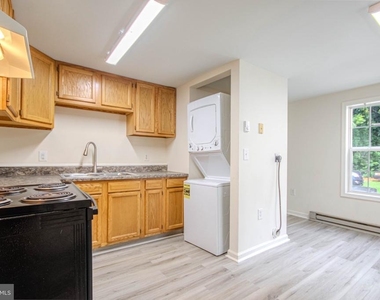 403 Newton Terrace - Photo Thumbnail 2