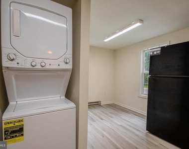 403 Newton Terrace - Photo Thumbnail 4