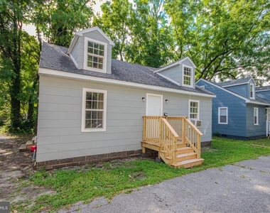 403 Newton Terrace - Photo Thumbnail 18
