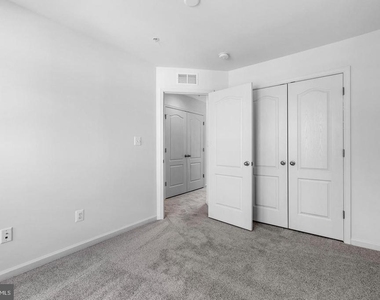 482 Peleton Street - Photo Thumbnail 17