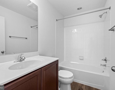 482 Peleton Street - Photo Thumbnail 15